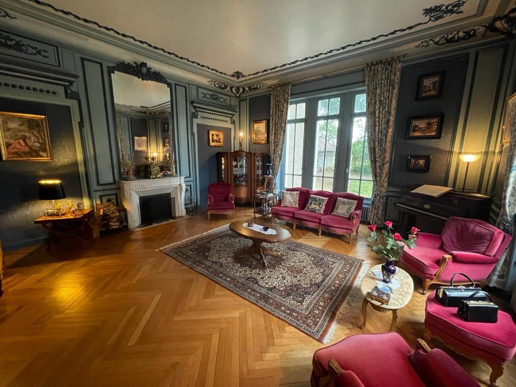 مبيت وإفطار Saint-Léonard-de-Noblat Chateau Maleplane المظهر الخارجي الصورة