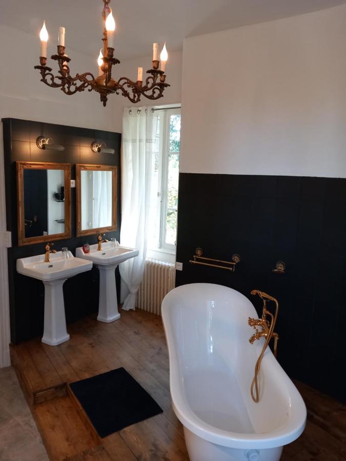 مبيت وإفطار Saint-Léonard-de-Noblat Chateau Maleplane المظهر الخارجي الصورة