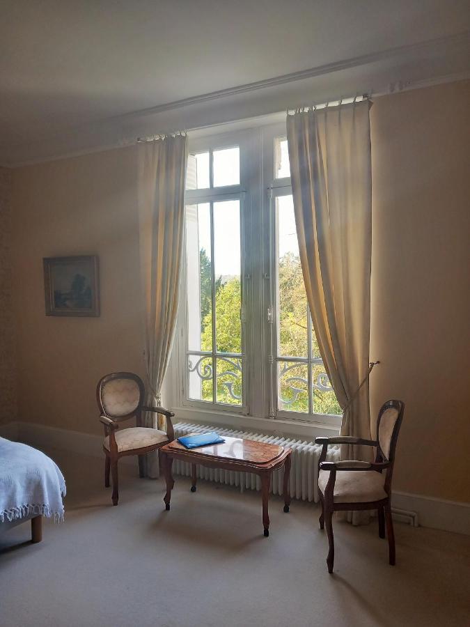 مبيت وإفطار Saint-Léonard-de-Noblat Chateau Maleplane المظهر الخارجي الصورة