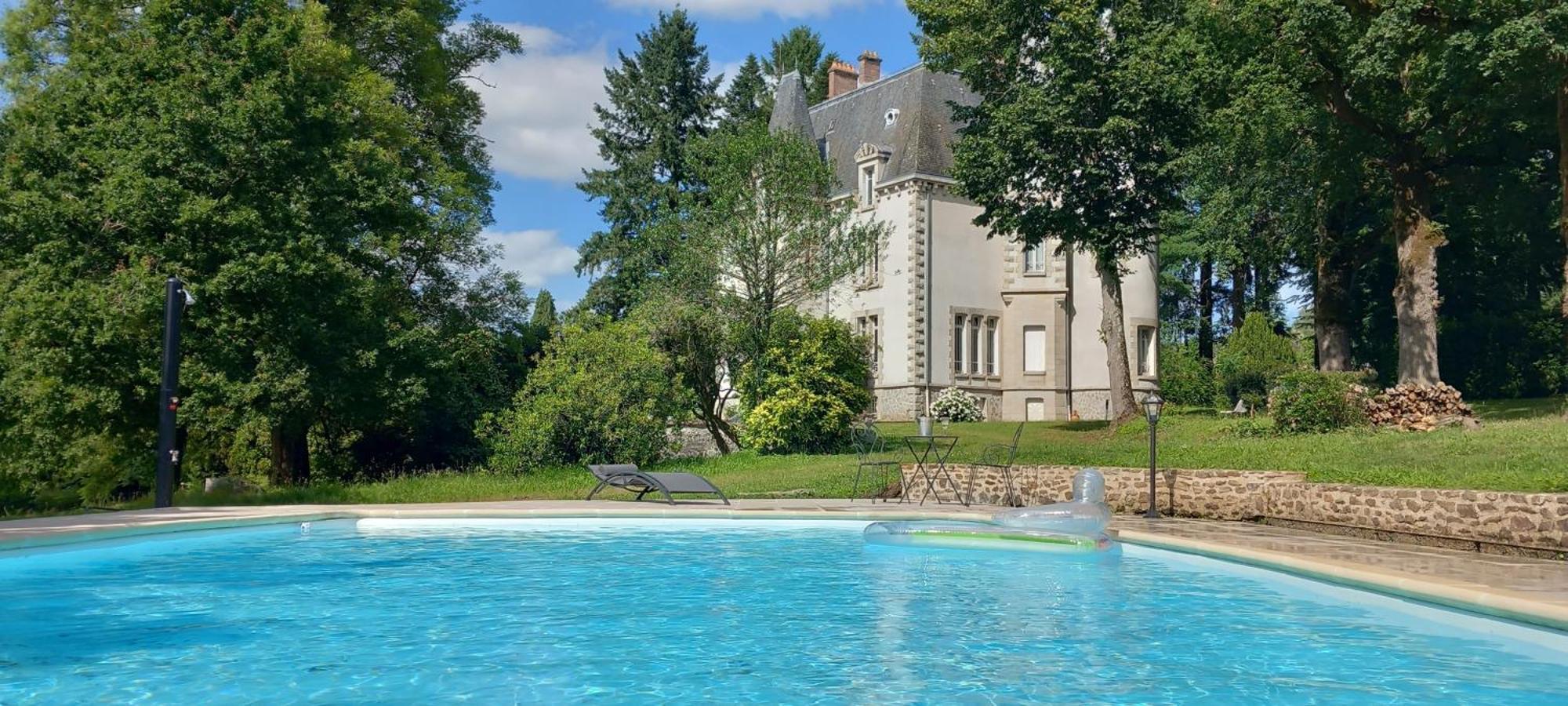 مبيت وإفطار Saint-Léonard-de-Noblat Chateau Maleplane المظهر الخارجي الصورة