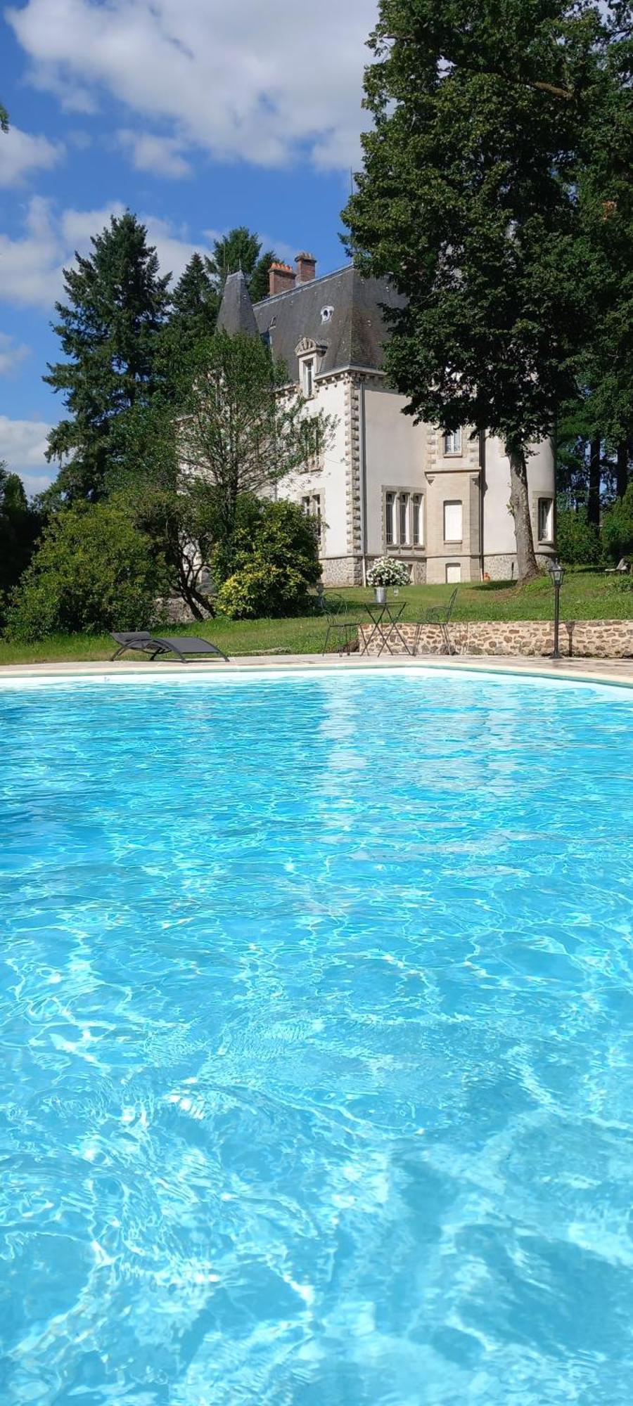 مبيت وإفطار Saint-Léonard-de-Noblat Chateau Maleplane المظهر الخارجي الصورة